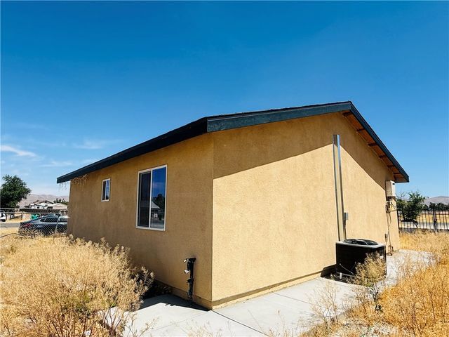 14080 Mohawk, Apple Valley, CA 92307