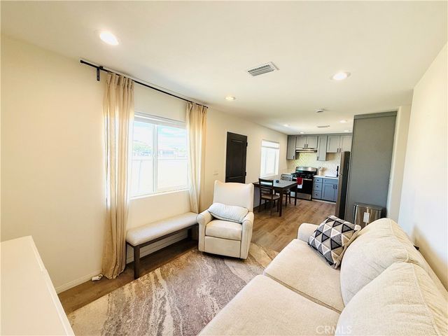 14080 Mohawk, Apple Valley, CA 92307