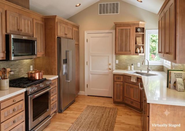 University Avenue, Los Gatos, CA 95030
