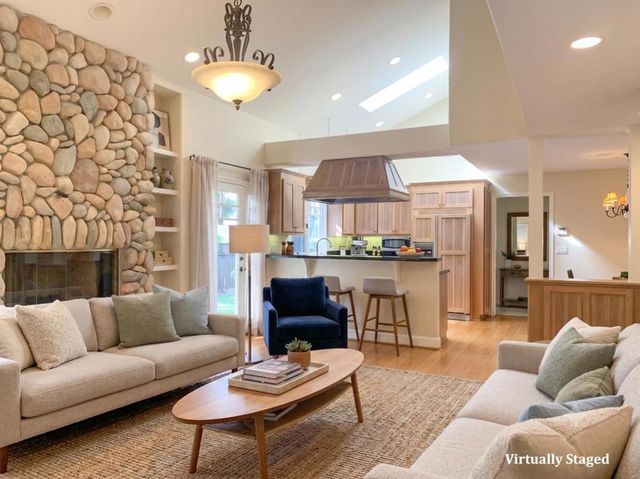 University Avenue, Los Gatos, CA 95030