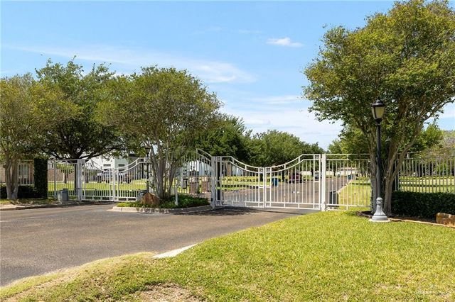 1816 El Mileno Drive, Palmhurst, TX 78573