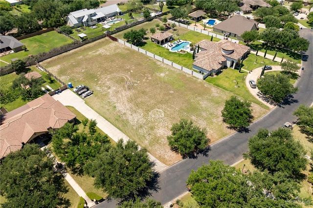 1816 El Mileno Drive, Palmhurst, TX 78573