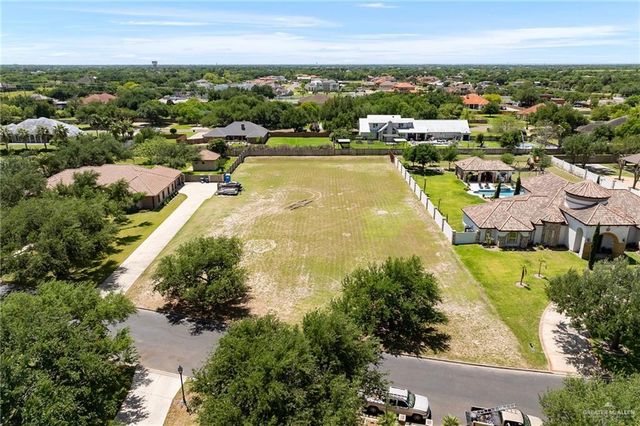 1816 El Mileno Drive, Palmhurst, TX 78573