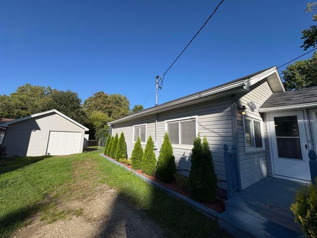 3185 Delaney Street, Flint, MI 48506