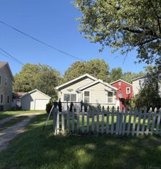 3185 Delaney Street, Flint, MI 48506