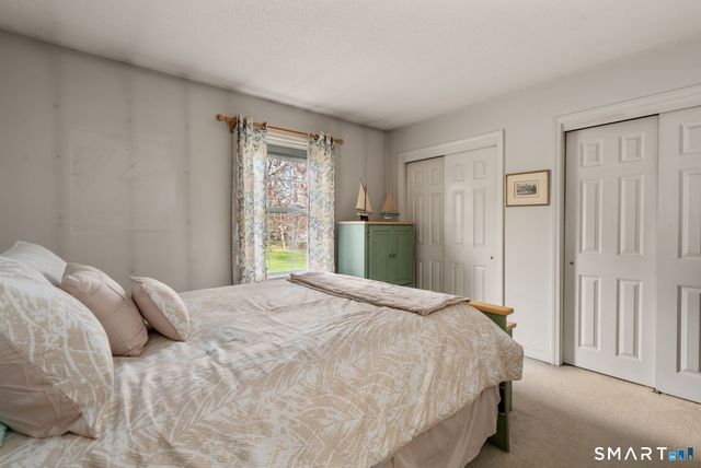 8 Crystal Ball Court, Ellington, CT 06029