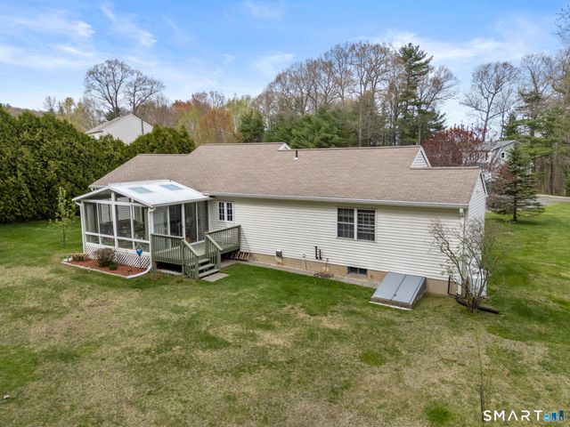 8 Crystal Ball Court, Ellington, CT 06029