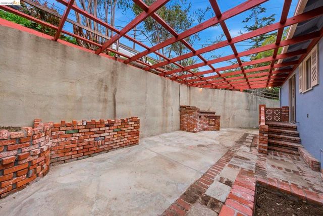 2135 2135 173rd Avenue, Castro Valley, CA 94546