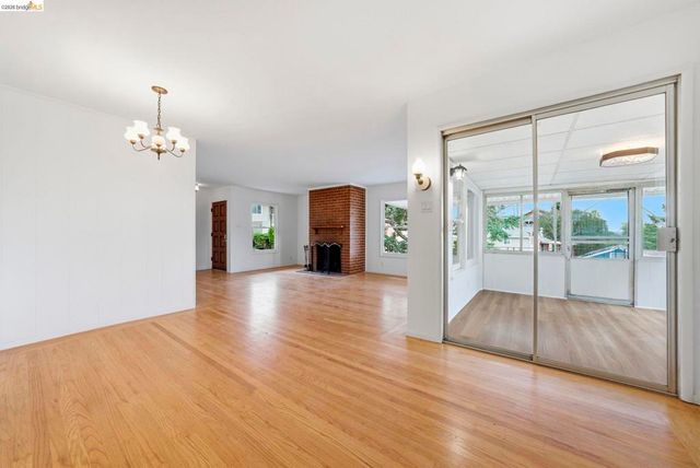 2135 2135 173rd Avenue, Castro Valley, CA 94546