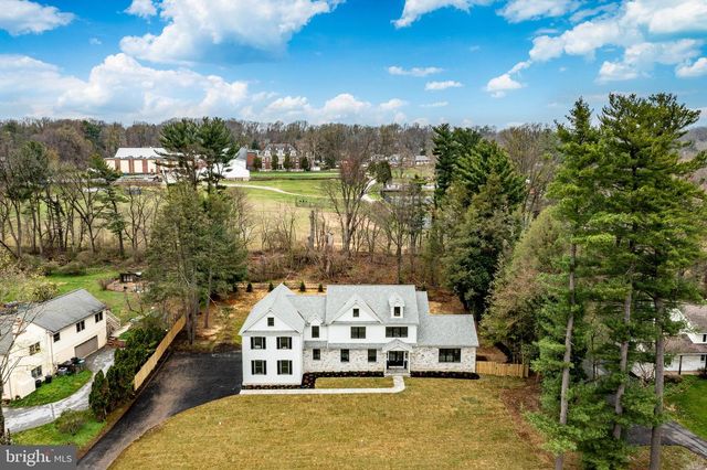 1427 SUGARTOWN RD, Berwyn, PA 19312