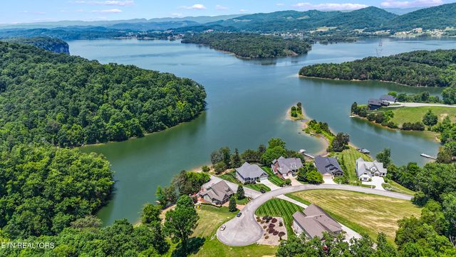 6309 Coves Edge Tr, Russellville, TN 37860