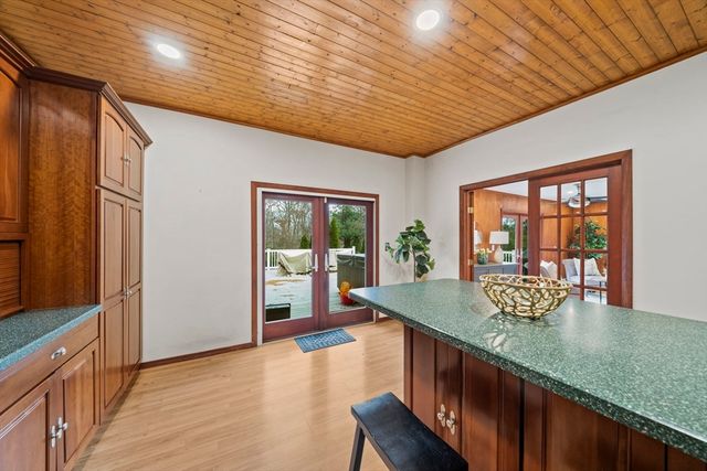 115 High St, Canton, MA 02021