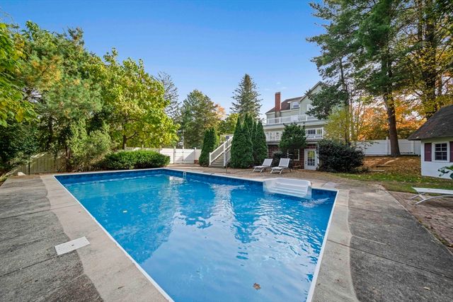 115 High St, Canton, MA 02021