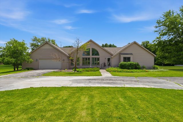 4521 Saline Waterworks Road, Saline, MI 48176