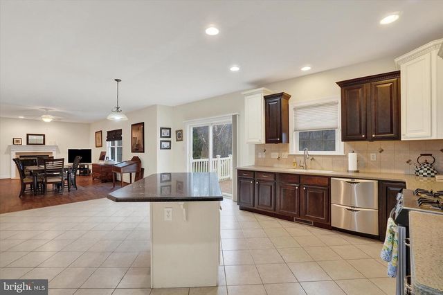 1415 WINTERBERRY DR, York, PA 17406