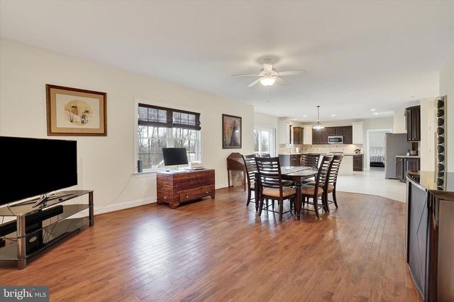 1415 WINTERBERRY DR, York, PA 17406