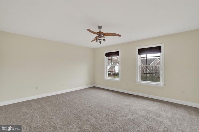 1415 WINTERBERRY DR, York, PA 17406