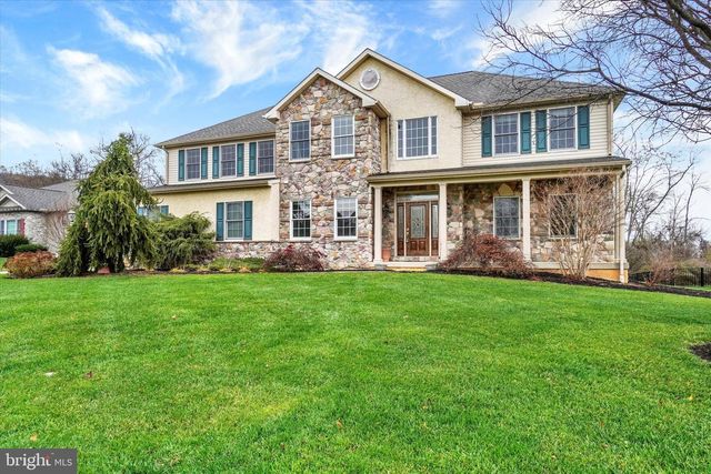 1415 WINTERBERRY DR, York, PA 17406