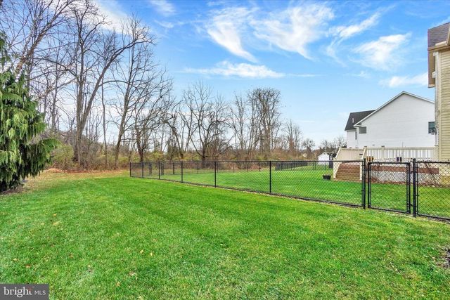 1415 WINTERBERRY DR, York, PA 17406