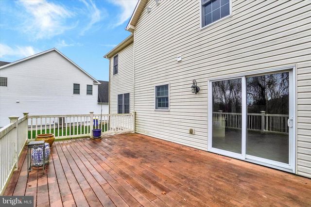 1415 WINTERBERRY DR, York, PA 17406