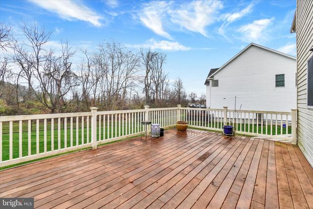 1415 WINTERBERRY DR, York, PA 17406