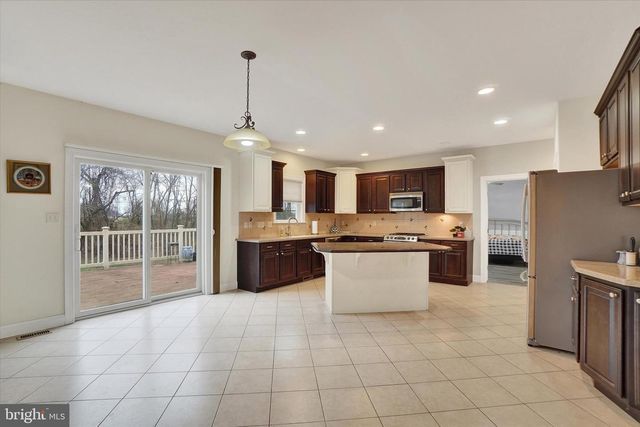 1415 WINTERBERRY DR, York, PA 17406