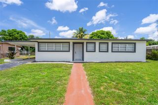 19425 NW 39th Ave, Miami Gardens, FL 33055