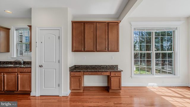 5664 LIBERTY MANOR CIR, Woodbridge, VA 22193