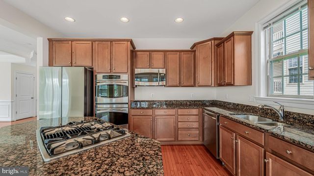 5664 LIBERTY MANOR CIR, Woodbridge, VA 22193