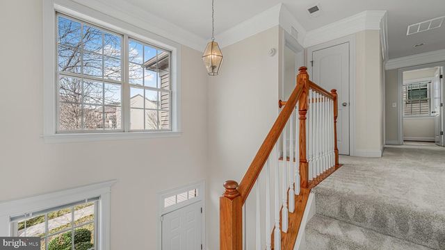 5664 LIBERTY MANOR CIR, Woodbridge, VA 22193