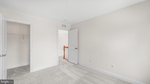 5664 LIBERTY MANOR CIR, Woodbridge, VA 22193