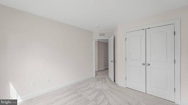 5664 LIBERTY MANOR CIR, Woodbridge, VA 22193