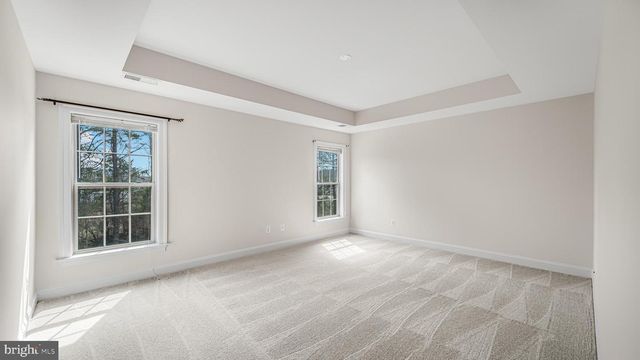 5664 LIBERTY MANOR CIR, Woodbridge, VA 22193