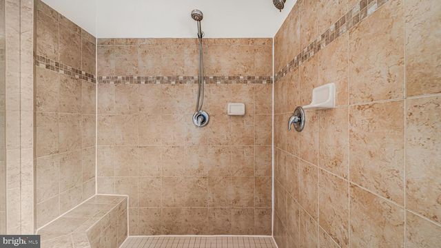 5664 LIBERTY MANOR CIR, Woodbridge, VA 22193