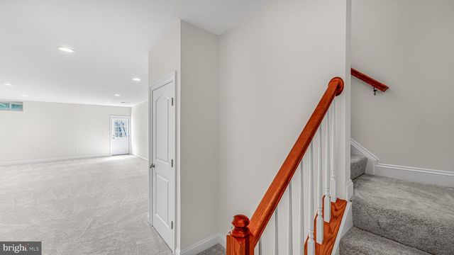 5664 LIBERTY MANOR CIR, Woodbridge, VA 22193