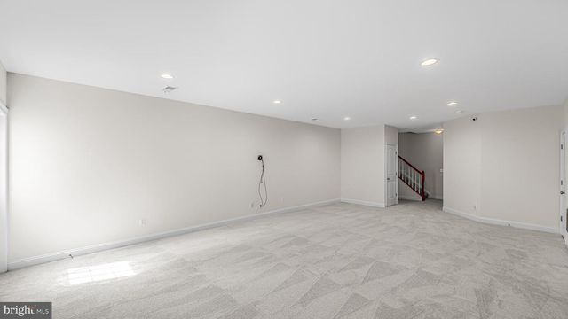 5664 LIBERTY MANOR CIR, Woodbridge, VA 22193