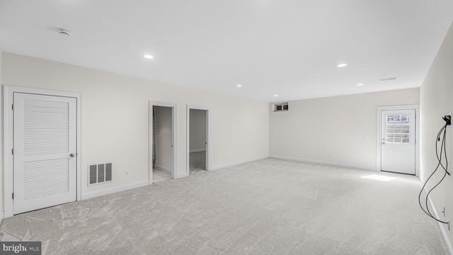 5664 LIBERTY MANOR CIR, Woodbridge, VA 22193