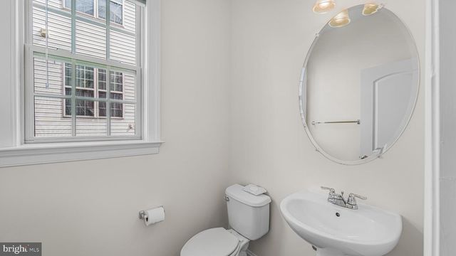 5664 LIBERTY MANOR CIR, Woodbridge, VA 22193