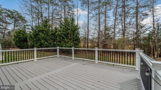 5664 LIBERTY MANOR CIR, Woodbridge, VA 22193