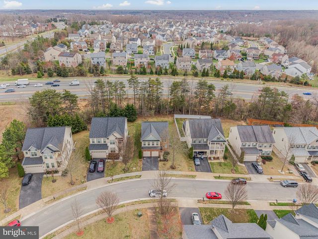 5664 LIBERTY MANOR CIR, Woodbridge, VA 22193