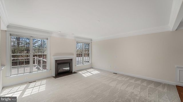 5664 LIBERTY MANOR CIR, Woodbridge, VA 22193