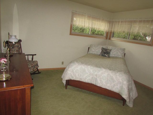 203 Grand AVENUE, Thiensville, WI 53092