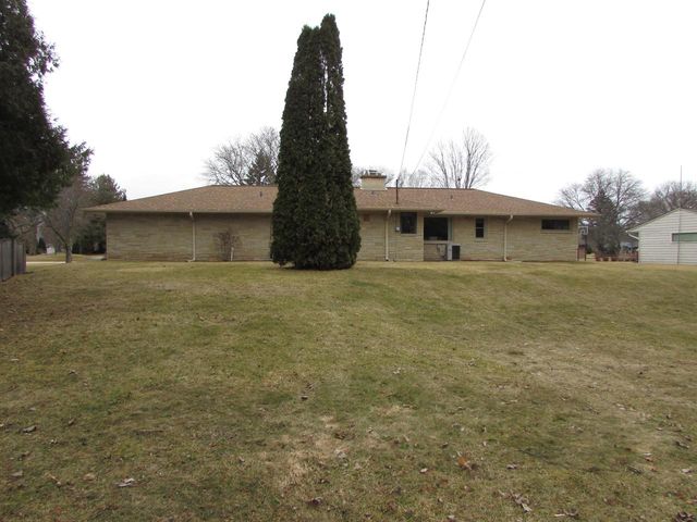 203 Grand AVENUE, Thiensville, WI 53092