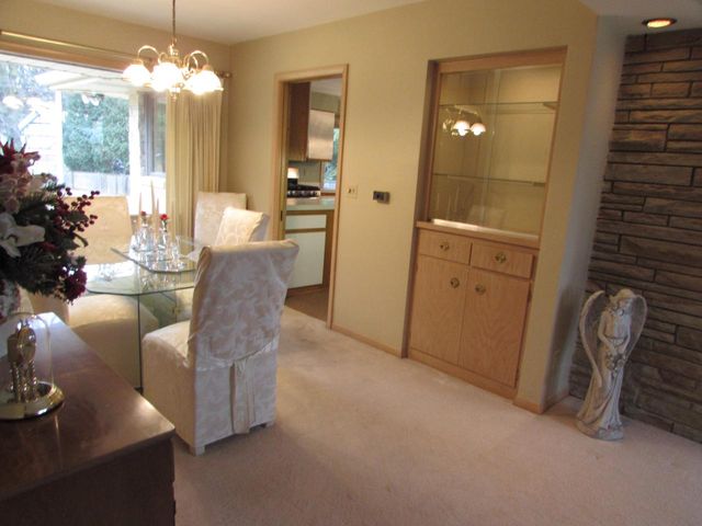 203 Grand AVENUE, Thiensville, WI 53092