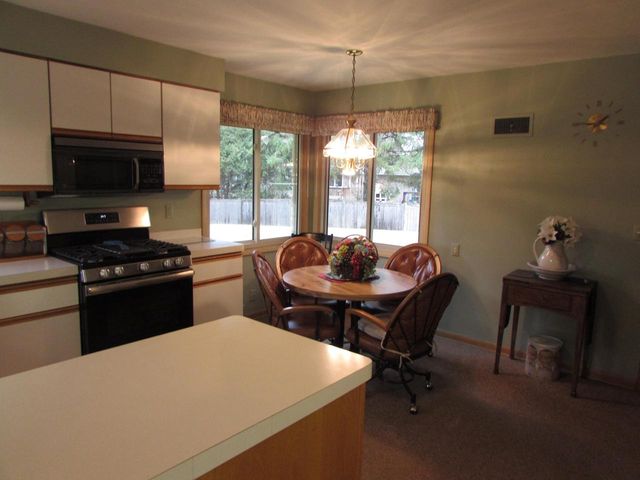 203 Grand AVENUE, Thiensville, WI 53092