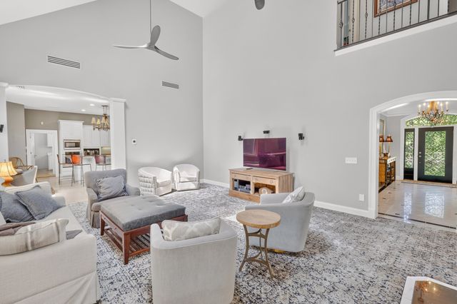 123 Dunham Springs Ln, Nashville, TN 37205