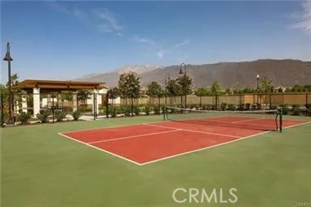 5585 Kate Way 6, Fontana, CA 92336