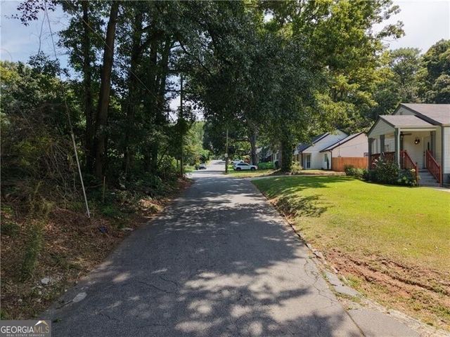 1929 Grove Avenue, East Point, GA 30344