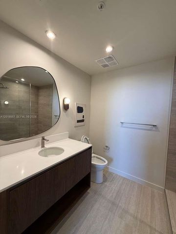 1611 SW 2nd Avenue 911, Miami, FL 33129