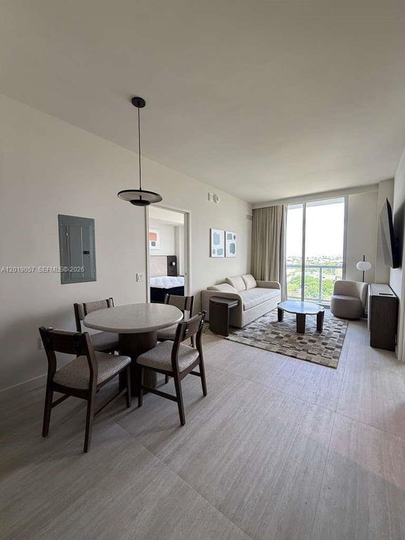 1611 SW 2nd Avenue 911, Miami, FL 33129